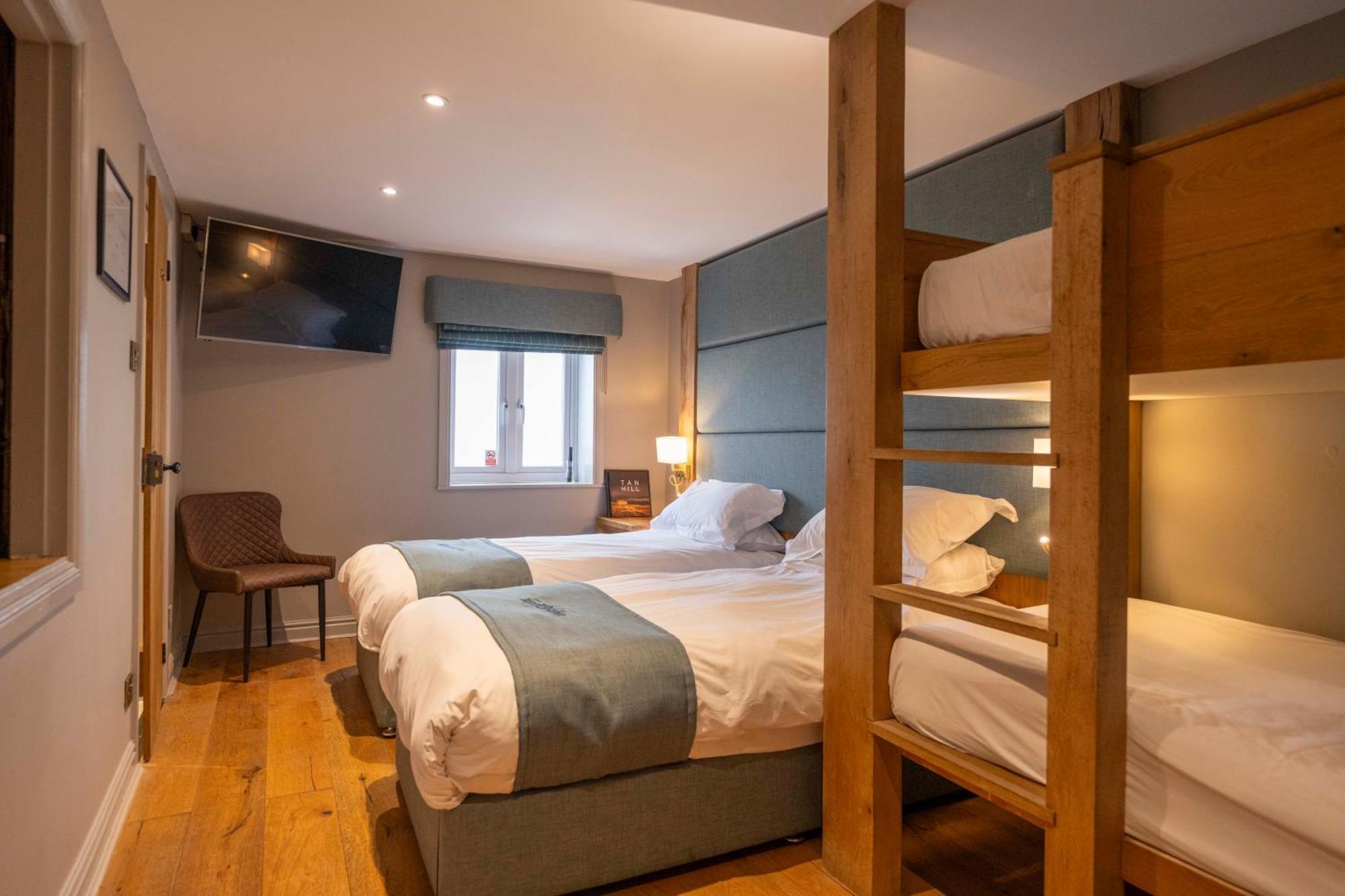 The Tan Hill Inn Keld 外观 照片