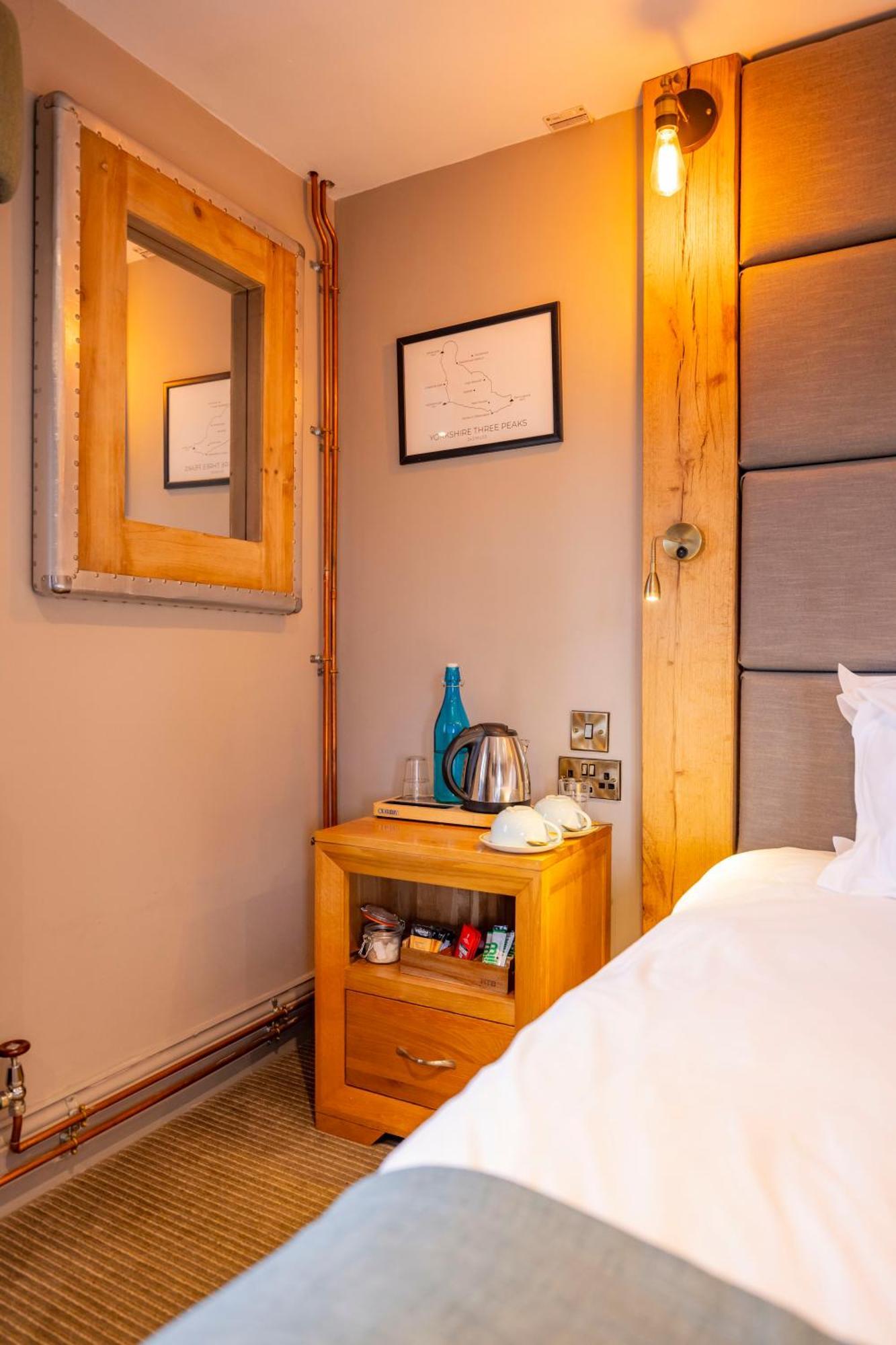 The Tan Hill Inn Keld 外观 照片