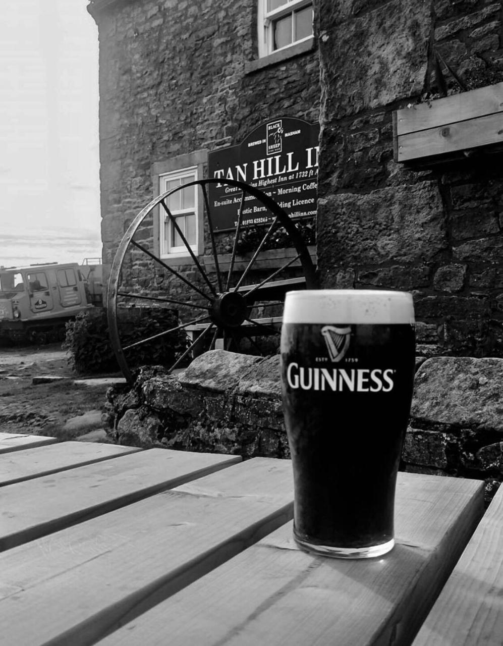 The Tan Hill Inn Keld 外观 照片